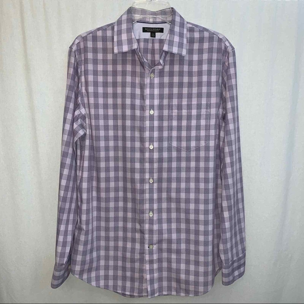 Banana Republic Button Down Mens Medium Purple Plaid Non-Iron Classic Fit Shirt